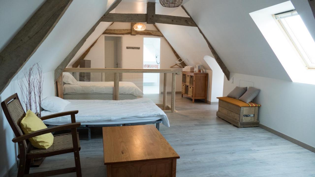 ลา แมซง เปเรียต Bed & Breakfast Trevieres ภายนอก รูปภาพ