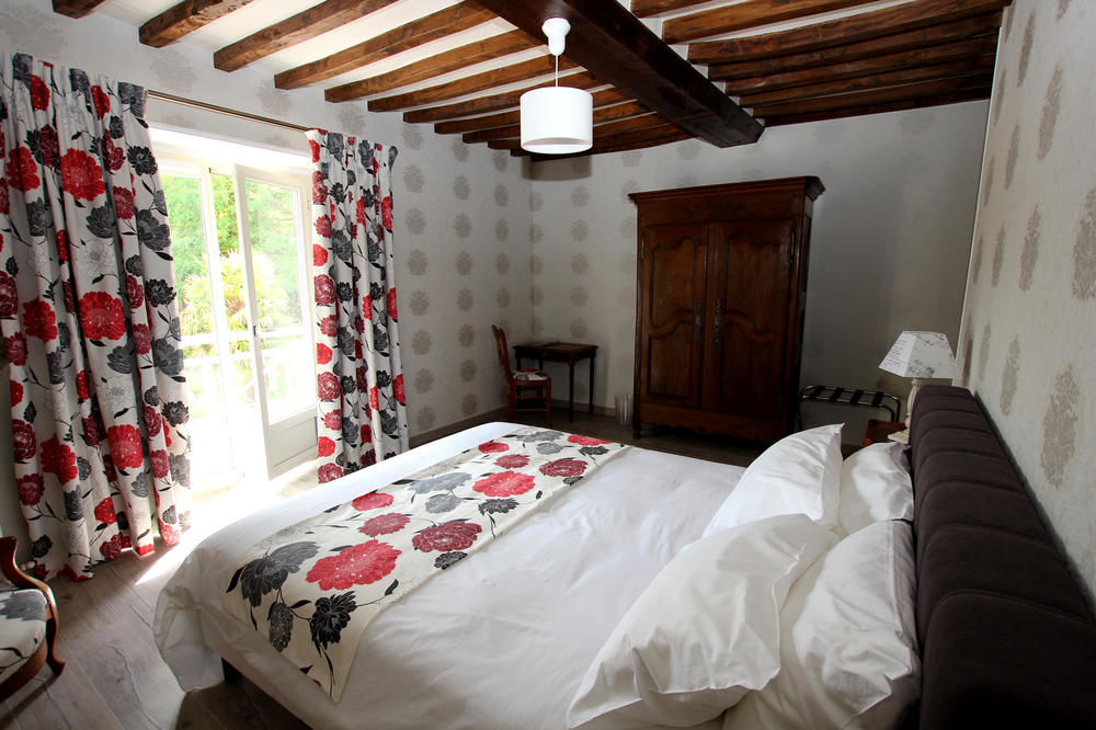 ลา แมซง เปเรียต Bed & Breakfast Trevieres ภายนอก รูปภาพ